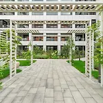 Lägenhet Grand - Doki Living & Foodhall