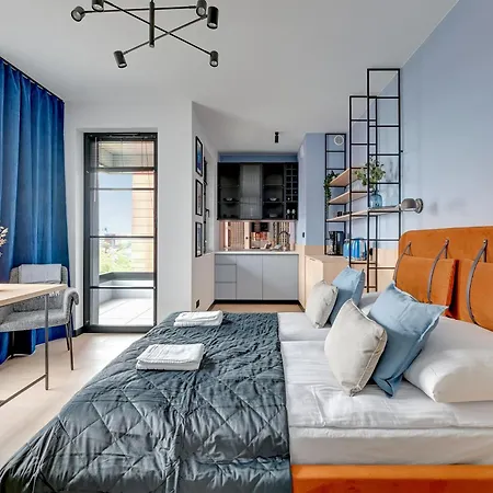 Grand - Doki Living & Foodhall Apartment *