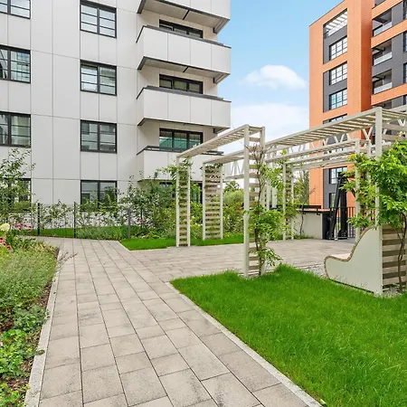 Apartment Grand - Doki Living & Foodhall *