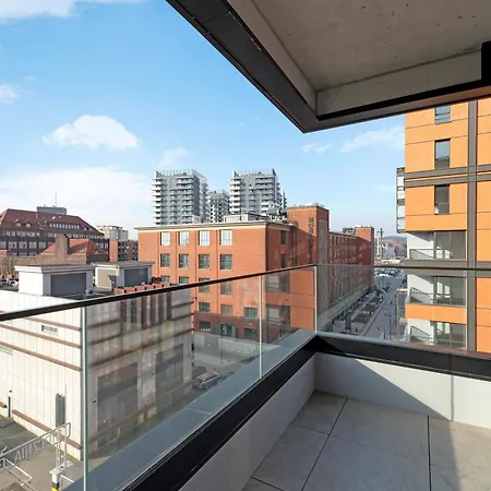 Appartement Grand - Doki Living & Foodhall Gdańsk