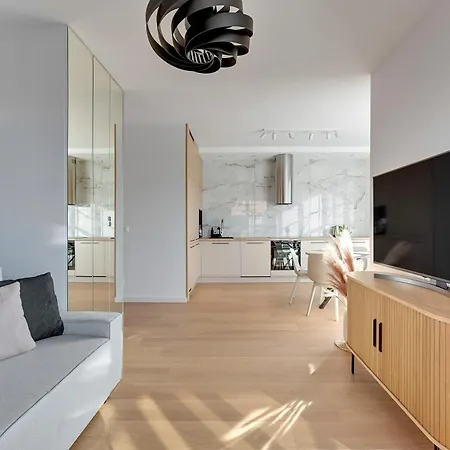 Grand - Doki Living & Foodhall Apartament *