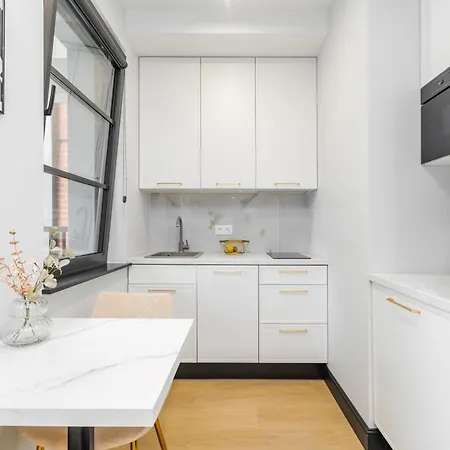 Apartment Grand - Doki Living & Foodhall *