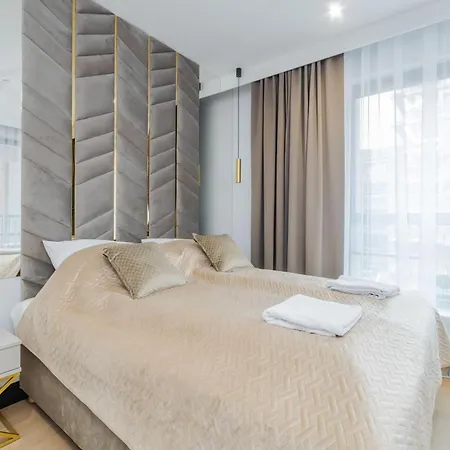 Grand - Doki Living & Foodhall * Gdańsk