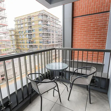 Grand - Doki Living & Foodhall Apartament