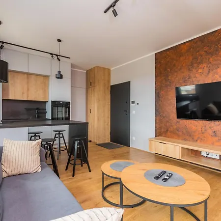 Grand - Doki Living & Foodhall Apartman *