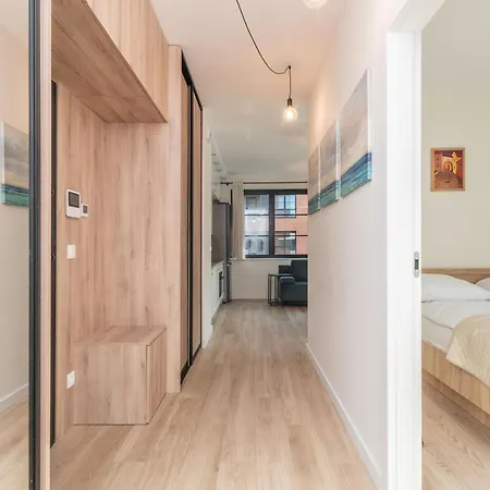 Grand - Doki Living & Foodhall Apartman *